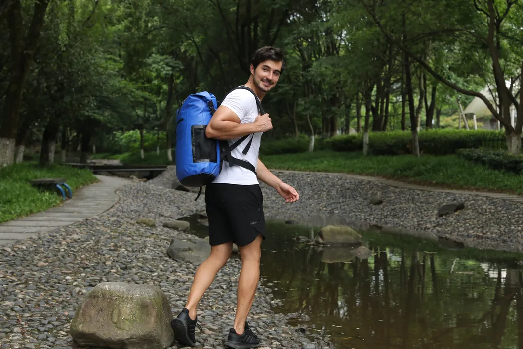 Fashion Design 30L Waterproof Bag Travel Bag Backpack with Shoulder Straps for Hiking and Outoodrs Fashion Bag Shoulder Bag