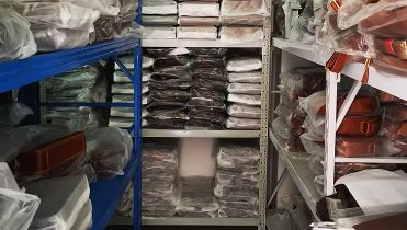 Vintage Leather Weekend Bag, Full Grain Mens Cow Leather Sports Travel Duffels Classic Gift Weekend Luggage Bag (Brown)